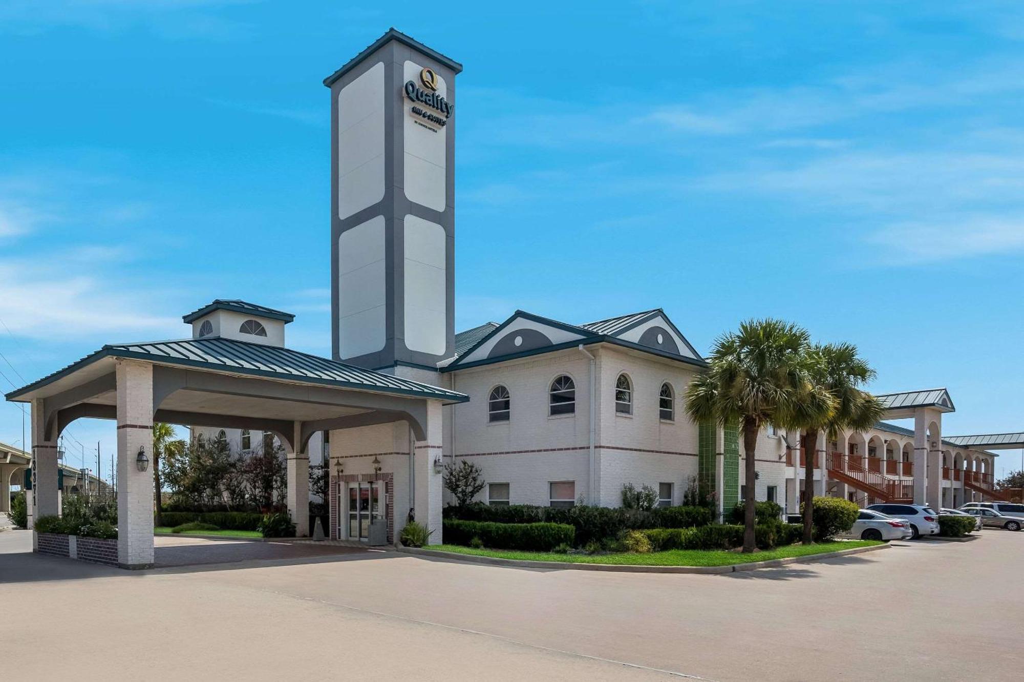 Quality Inn & Suites Cypress Exterior foto